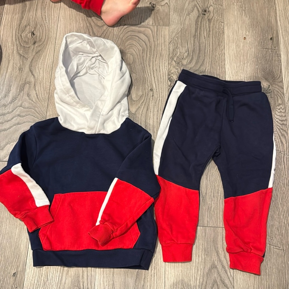 Toddler Boys Sweatsuit 3T
